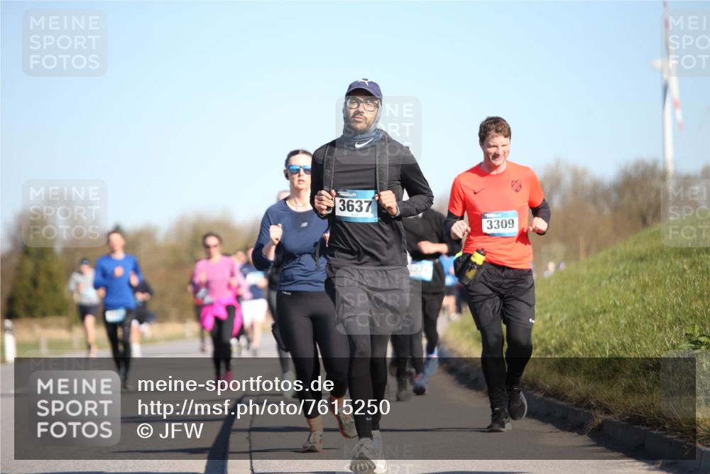 06.04.2025 - 44. Internationalen Wilhelmsburger Insellauf Jannik Wohlers http://msf.ph/oto/7615250 06.04.2025 09:33:34 Laufen 3637, 274, 3309 meine-sportfotos.de