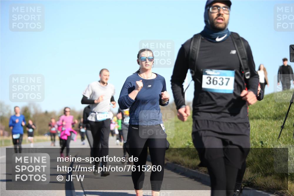 06.04.2025 - 44. Internationalen Wilhelmsburger Insellauf Jannik Wohlers http://msf.ph/oto/7615260 06.04.2025 09:33:38 Laufen 3637 meine-sportfotos.de