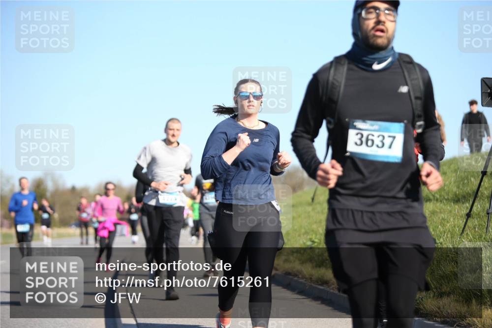 06.04.2025 - 44. Internationalen Wilhelmsburger Insellauf Jannik Wohlers http://msf.ph/oto/7615261 06.04.2025 09:33:38 Laufen 3637 meine-sportfotos.de
