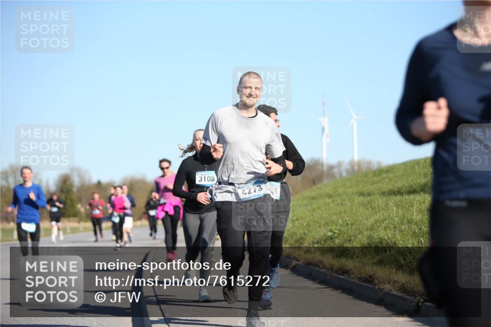 06.04.2025 - 44. Internationalen Wilhelmsburger Insellauf Jannik Wohlers http://msf.ph/oto/7615272 06.04.2025 09:33:39 Laufen 3108, 4273 meine-sportfotos.de