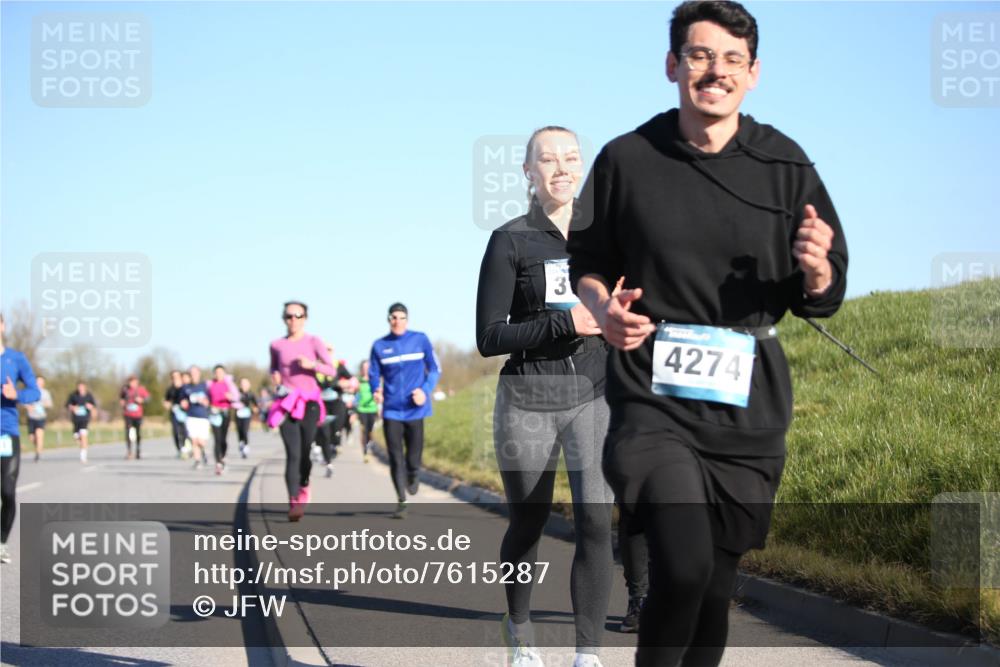 06.04.2025 - 44. Internationalen Wilhelmsburger Insellauf Jannik Wohlers http://msf.ph/oto/7615287 06.04.2025 09:33:42 Laufen 4274 meine-sportfotos.de