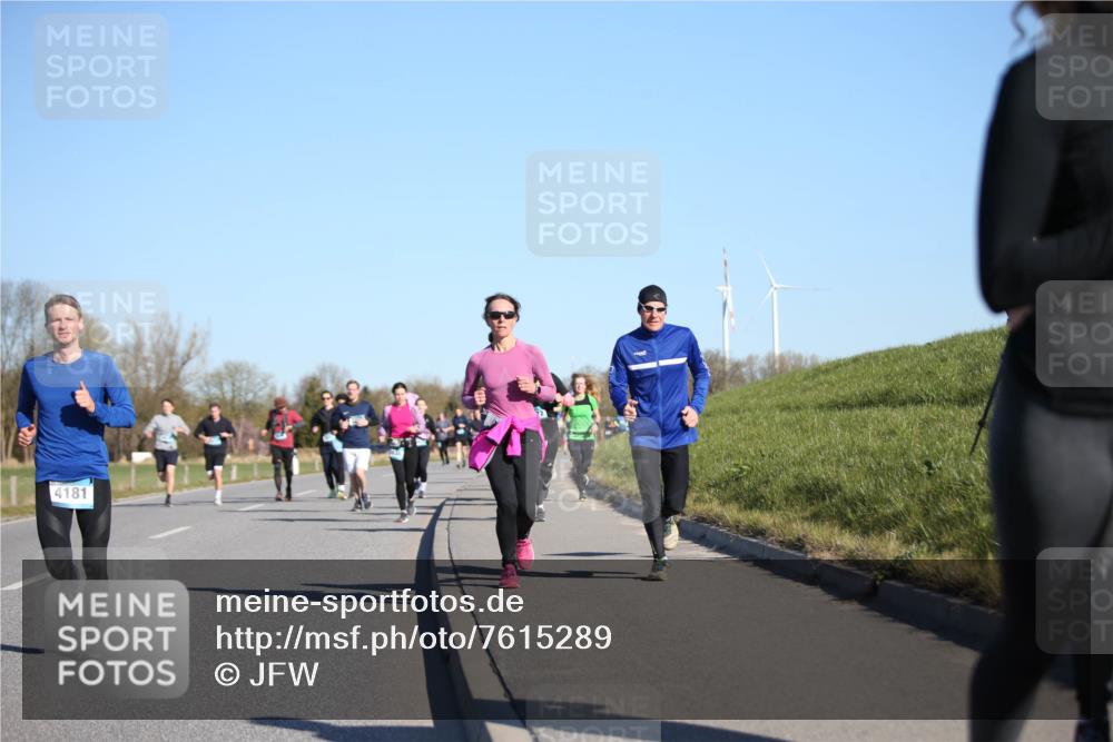 06.04.2025 - 44. Internationalen Wilhelmsburger Insellauf Jannik Wohlers http://msf.ph/oto/7615289 06.04.2025 09:33:43 Laufen 4181 meine-sportfotos.de
