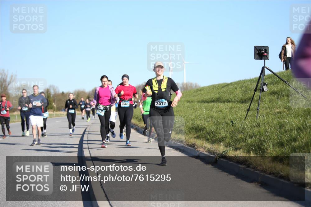 06.04.2025 - 44. Internationalen Wilhelmsburger Insellauf Jannik Wohlers http://msf.ph/oto/7615295 06.04.2025 09:33:47 Laufen 3638, 3565, 3077 meine-sportfotos.de