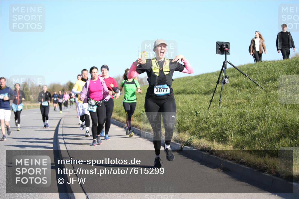 06.04.2025 - 44. Internationalen Wilhelmsburger Insellauf Jannik Wohlers http://msf.ph/oto/7615299 06.04.2025 09:33:48 Laufen 3638, 3077 meine-sportfotos.de