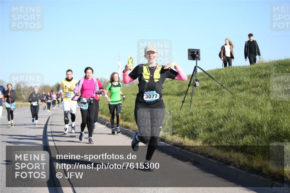 06.04.2025 - 44. Internationalen Wilhelmsburger Insellauf Jannik Wohlers http://msf.ph/oto/7615300 06.04.2025 09:33:48 Laufen 4183, 3638, 3077 meine-sportfotos.de