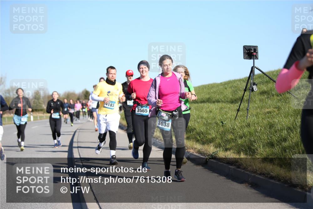 06.04.2025 - 44. Internationalen Wilhelmsburger Insellauf Jannik Wohlers http://msf.ph/oto/7615308 06.04.2025 09:33:49 Laufen 3436, 4183, 3565, 3638 meine-sportfotos.de