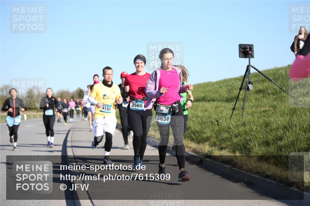 06.04.2025 - 44. Internationalen Wilhelmsburger Insellauf Jannik Wohlers http://msf.ph/oto/7615309 06.04.2025 09:33:49 Laufen 4183, 3565, 3638 meine-sportfotos.de