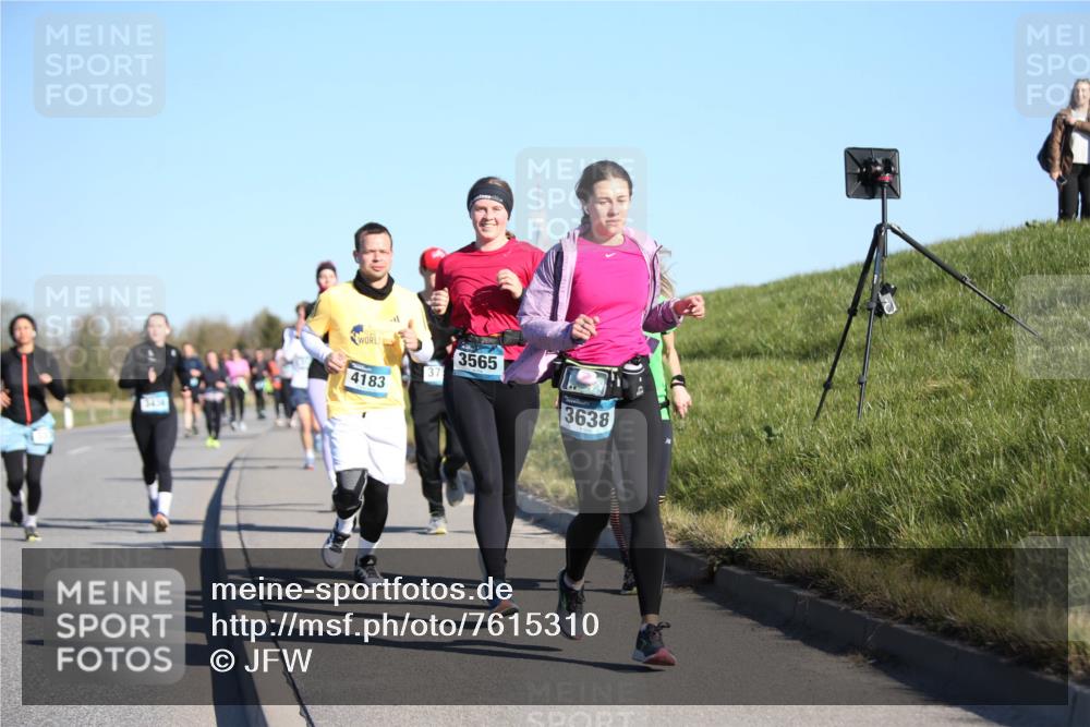 06.04.2025 - 44. Internationalen Wilhelmsburger Insellauf Jannik Wohlers http://msf.ph/oto/7615310 06.04.2025 09:33:49 Laufen 4183, 3565, 3638 meine-sportfotos.de