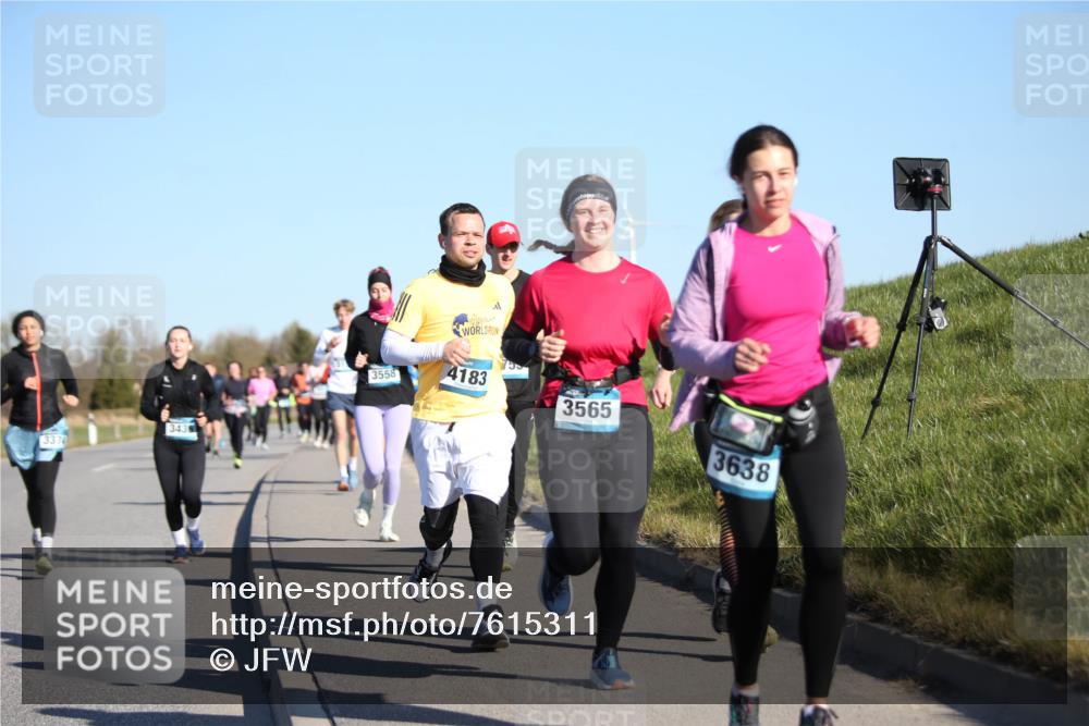 06.04.2025 - 44. Internationalen Wilhelmsburger Insellauf Jannik Wohlers http://msf.ph/oto/7615311 06.04.2025 09:33:50 Laufen 343, 3374, 3558, 4183, 3565, 3638 meine-sportfotos.de