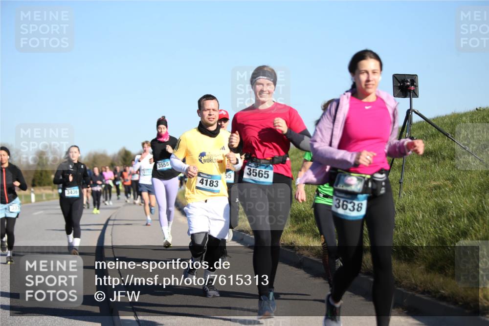 06.04.2025 - 44. Internationalen Wilhelmsburger Insellauf Jannik Wohlers http://msf.ph/oto/7615313 06.04.2025 09:33:50 Laufen 337, 3436, 3558, 4183, 55, 3565, 3638 meine-sportfotos.de