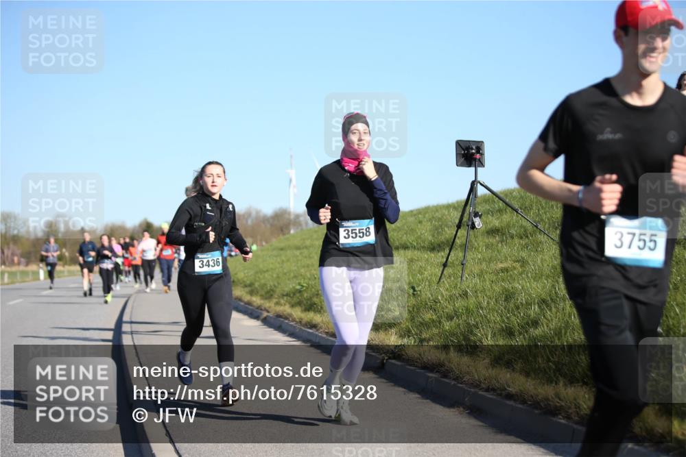 06.04.2025 - 44. Internationalen Wilhelmsburger Insellauf Jannik Wohlers http://msf.ph/oto/7615328 06.04.2025 09:33:53 Laufen 3558, 3436, 3755 meine-sportfotos.de