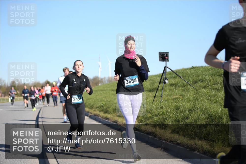 06.04.2025 - 44. Internationalen Wilhelmsburger Insellauf Jannik Wohlers http://msf.ph/oto/7615330 06.04.2025 09:33:53 Laufen 3436, 3558 meine-sportfotos.de
