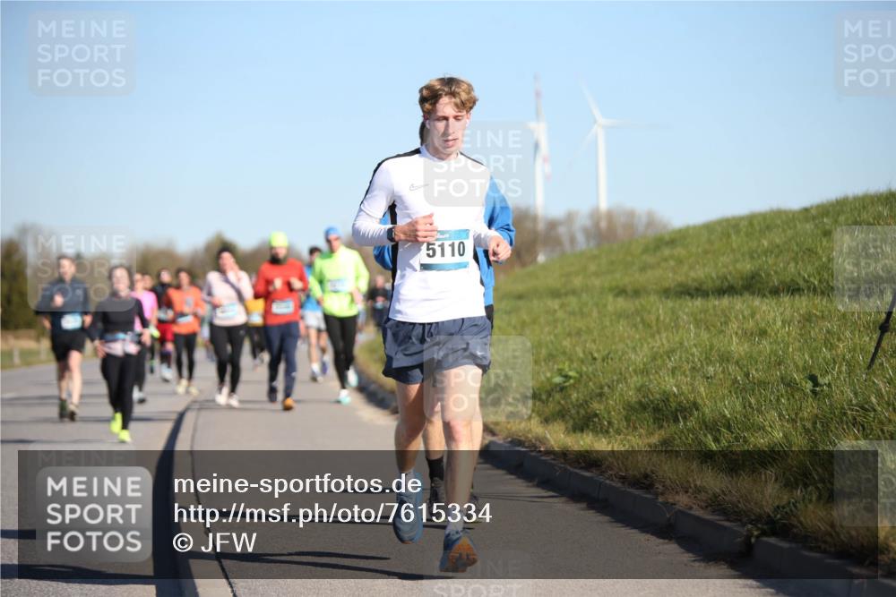 06.04.2025 - 44. Internationalen Wilhelmsburger Insellauf Jannik Wohlers http://msf.ph/oto/7615334 06.04.2025 09:33:55 Laufen 5110 meine-sportfotos.de