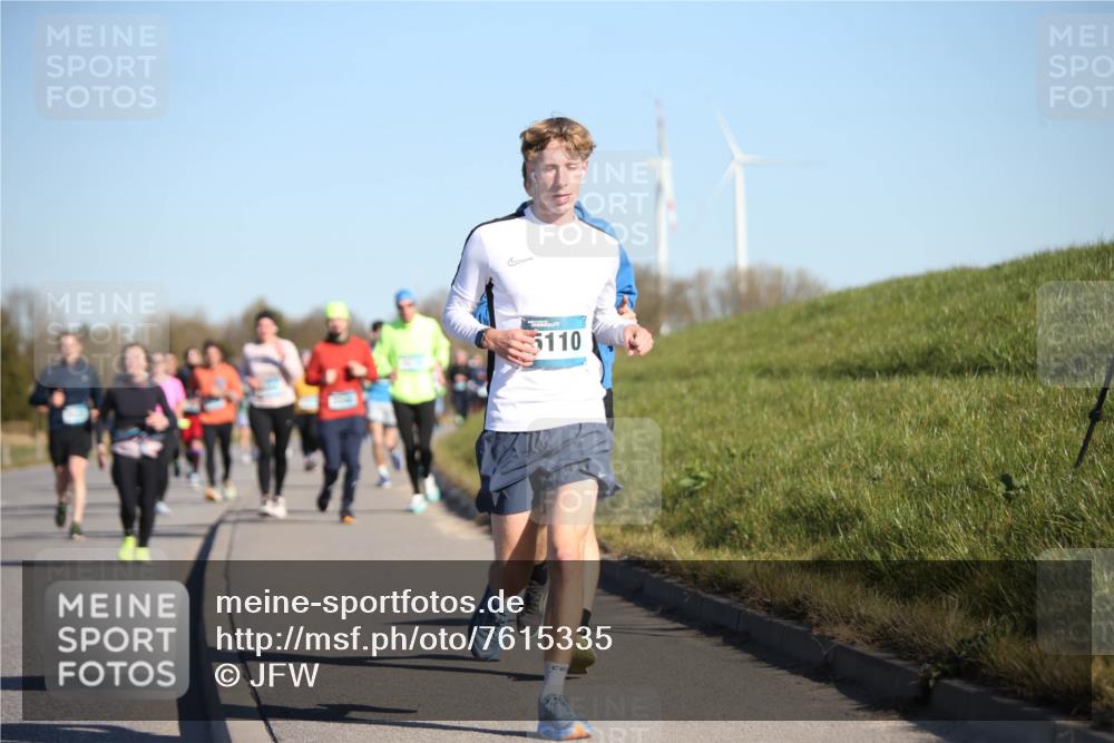 06.04.2025 - 44. Internationalen Wilhelmsburger Insellauf Jannik Wohlers http://msf.ph/oto/7615335 06.04.2025 09:33:55 Laufen 5110 meine-sportfotos.de