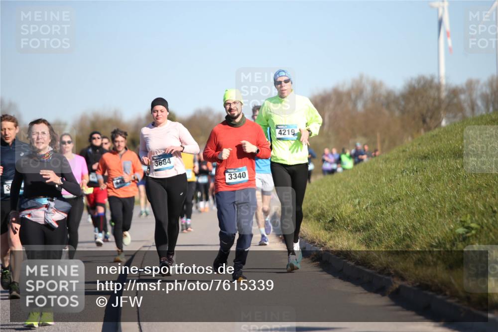 06.04.2025 - 44. Internationalen Wilhelmsburger Insellauf Jannik Wohlers http://msf.ph/oto/7615339 06.04.2025 09:33:57 Laufen 3684, 3340, 4219 meine-sportfotos.de