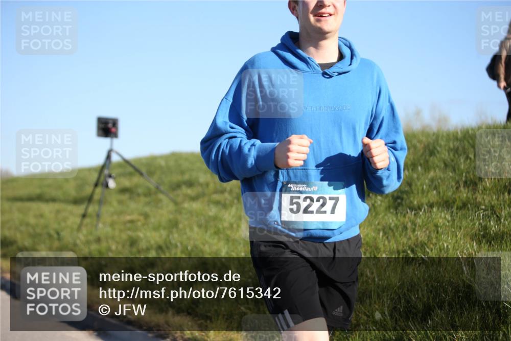06.04.2025 - 44. Internationalen Wilhelmsburger Insellauf Jannik Wohlers http://msf.ph/oto/7615342 06.04.2025 09:33:58 Laufen 5227 meine-sportfotos.de
