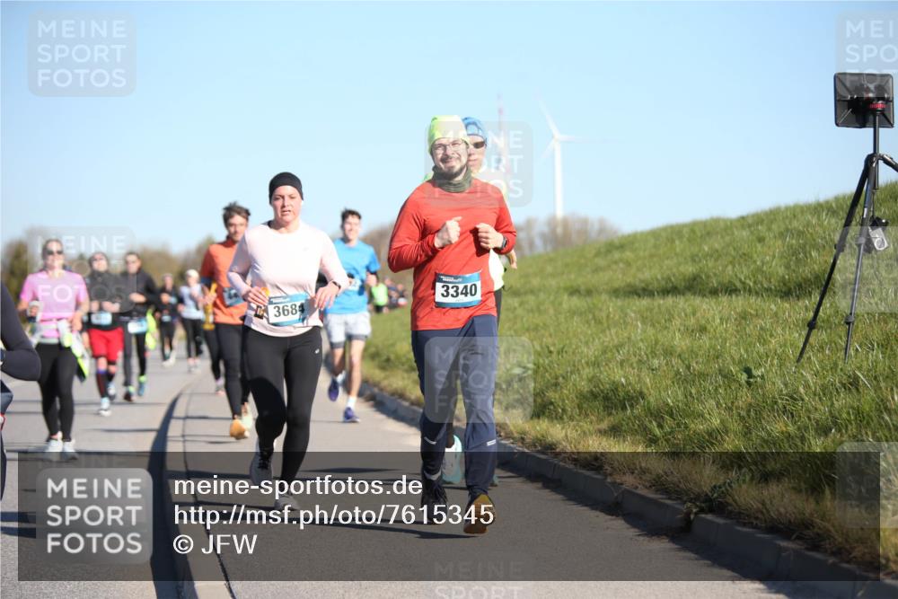 06.04.2025 - 44. Internationalen Wilhelmsburger Insellauf Jannik Wohlers http://msf.ph/oto/7615345 06.04.2025 09:34:01 Laufen 3340, 3684 meine-sportfotos.de