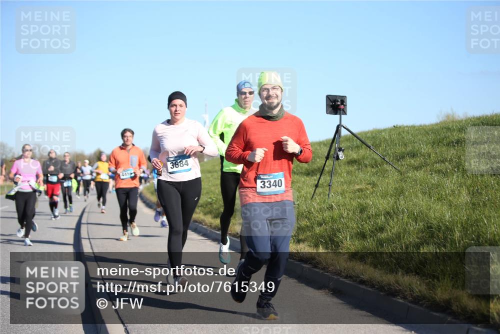 06.04.2025 - 44. Internationalen Wilhelmsburger Insellauf Jannik Wohlers http://msf.ph/oto/7615349 06.04.2025 09:34:03 Laufen 445, 3684, 3340 meine-sportfotos.de