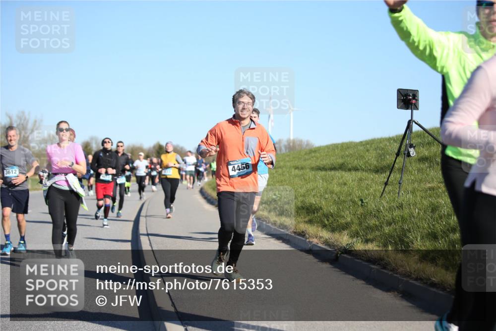 06.04.2025 - 44. Internationalen Wilhelmsburger Insellauf Jannik Wohlers http://msf.ph/oto/7615353 06.04.2025 09:34:04 Laufen 3612, 1223, 4456 meine-sportfotos.de