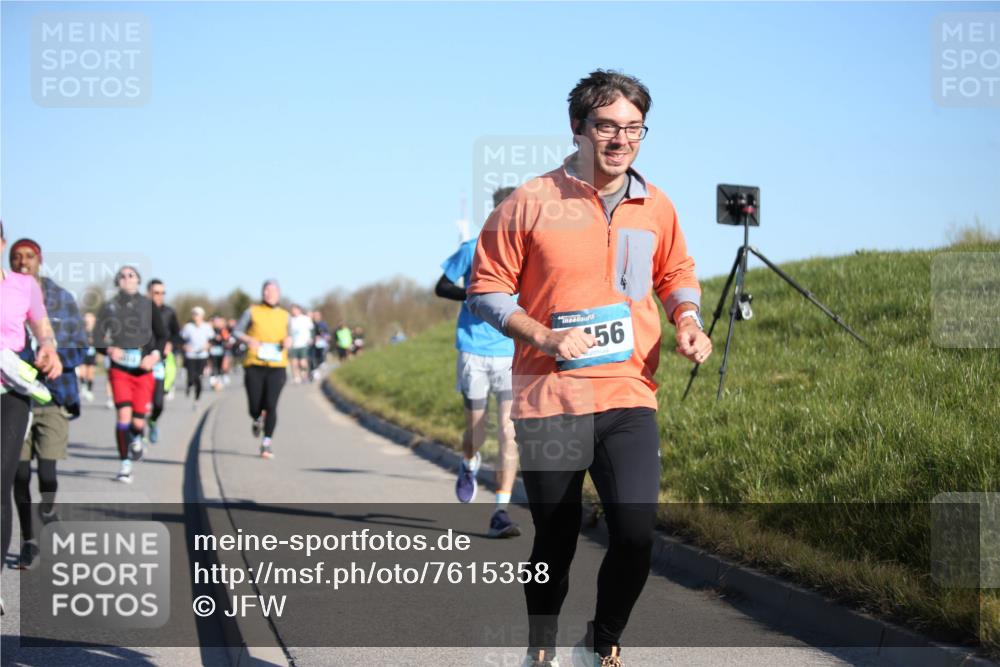 06.04.2025 - 44. Internationalen Wilhelmsburger Insellauf Jannik Wohlers http://msf.ph/oto/7615358 06.04.2025 09:34:05 Laufen 56 meine-sportfotos.de