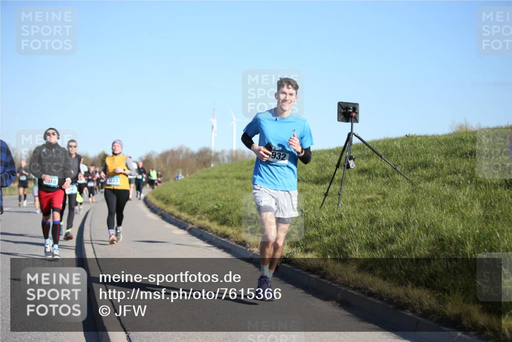 06.04.2025 - 44. Internationalen Wilhelmsburger Insellauf Jannik Wohlers http://msf.ph/oto/7615366 06.04.2025 09:34:06 Laufen 10, 4340, 3223, 932 meine-sportfotos.de