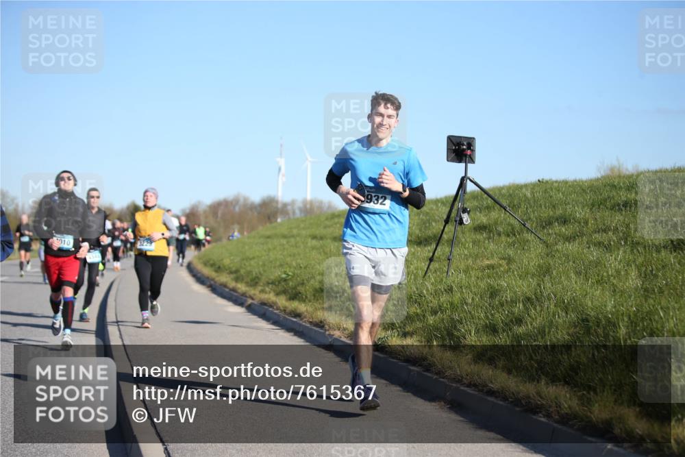 06.04.2025 - 44. Internationalen Wilhelmsburger Insellauf Jannik Wohlers http://msf.ph/oto/7615367 06.04.2025 09:34:06 Laufen 010, 3223, 932 meine-sportfotos.de