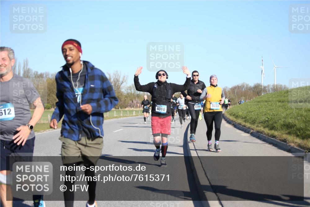 06.04.2025 - 44. Internationalen Wilhelmsburger Insellauf Jannik Wohlers http://msf.ph/oto/7615371 06.04.2025 09:34:07 Laufen 307, 4340, 3223, 612, 4010 meine-sportfotos.de