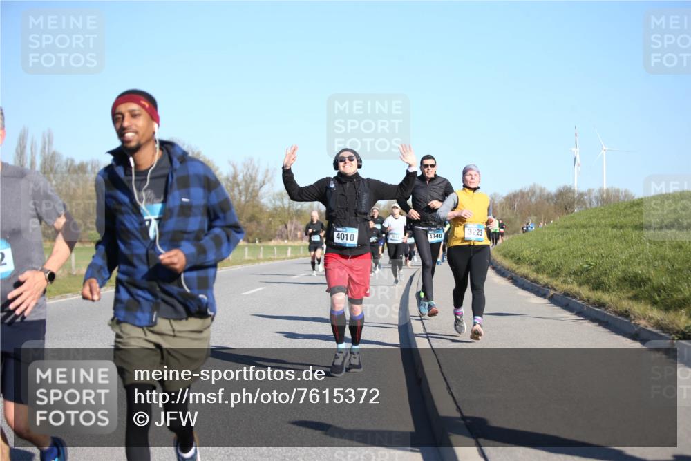 06.04.2025 - 44. Internationalen Wilhelmsburger Insellauf Jannik Wohlers http://msf.ph/oto/7615372 06.04.2025 09:34:07 Laufen 4010, 3223, 3071, 4340, 2 meine-sportfotos.de
