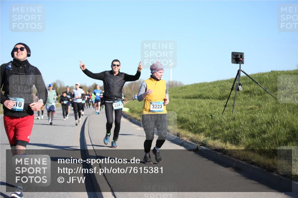 06.04.2025 - 44. Internationalen Wilhelmsburger Insellauf Jannik Wohlers http://msf.ph/oto/7615381 06.04.2025 09:34:09 Laufen 10, 4340, 3223 meine-sportfotos.de
