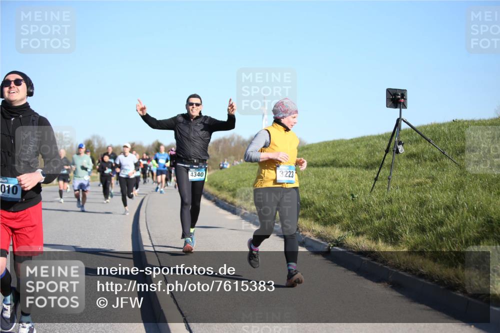 06.04.2025 - 44. Internationalen Wilhelmsburger Insellauf Jannik Wohlers http://msf.ph/oto/7615383 06.04.2025 09:34:09 Laufen 010, 4340, 3223 meine-sportfotos.de