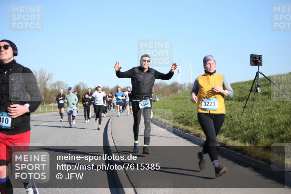 06.04.2025 - 44. Internationalen Wilhelmsburger Insellauf Jannik Wohlers http://msf.ph/oto/7615385 06.04.2025 09:34:09 Laufen 010, 4340, 3223 meine-sportfotos.de