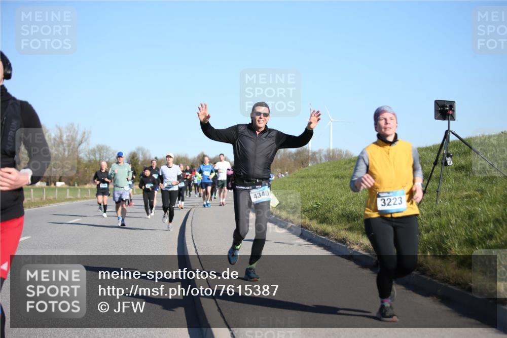 06.04.2025 - 44. Internationalen Wilhelmsburger Insellauf Jannik Wohlers http://msf.ph/oto/7615387 06.04.2025 09:34:09 Laufen 4340, 3223 meine-sportfotos.de