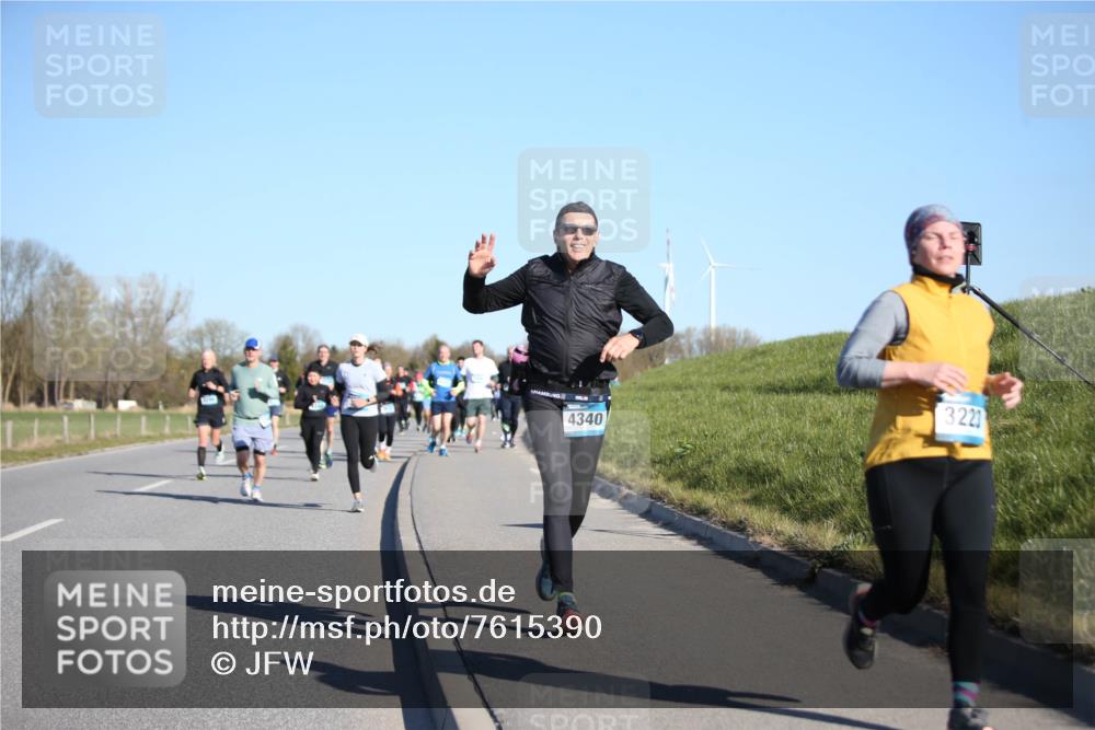 06.04.2025 - 44. Internationalen Wilhelmsburger Insellauf Jannik Wohlers http://msf.ph/oto/7615390 06.04.2025 09:34:09 Laufen 3223, 4340 meine-sportfotos.de