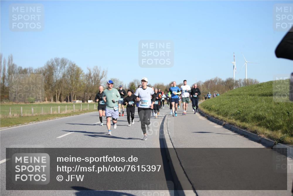 06.04.2025 - 44. Internationalen Wilhelmsburger Insellauf Jannik Wohlers http://msf.ph/oto/7615397 06.04.2025 09:34:11 Laufen 4348, 3071, 45 meine-sportfotos.de