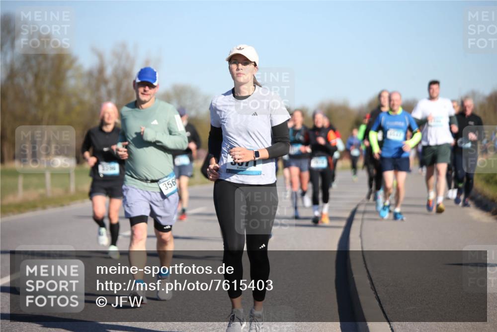 06.04.2025 - 44. Internationalen Wilhelmsburger Insellauf Jannik Wohlers http://msf.ph/oto/7615403 06.04.2025 09:34:12 Laufen 356, 4447 meine-sportfotos.de