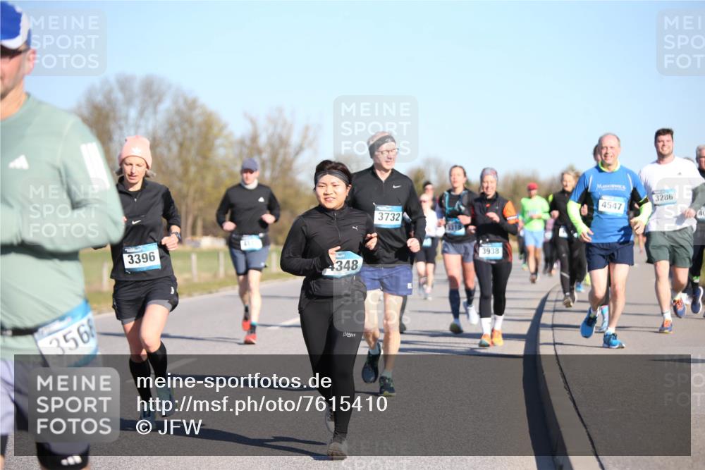 06.04.2025 - 44. Internationalen Wilhelmsburger Insellauf Jannik Wohlers http://msf.ph/oto/7615410 06.04.2025 09:34:15 Laufen 356, 3396, 4348, 3732, 3318, 3938, 4547, 3286 meine-sportfotos.de