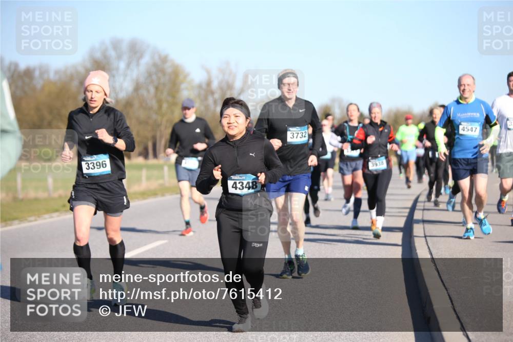 06.04.2025 - 44. Internationalen Wilhelmsburger Insellauf Jannik Wohlers http://msf.ph/oto/7615412 06.04.2025 09:34:16 Laufen 3396, 4348, 3732, 3938, 4547 meine-sportfotos.de