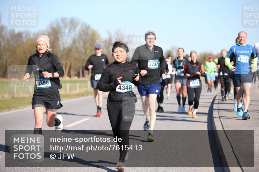 06.04.2025 - 44. Internationalen Wilhelmsburger Insellauf Jannik Wohlers http://msf.ph/oto/7615413 06.04.2025 09:34:16 Laufen 3396, 4348, 3732, 3938, 4547 meine-sportfotos.de