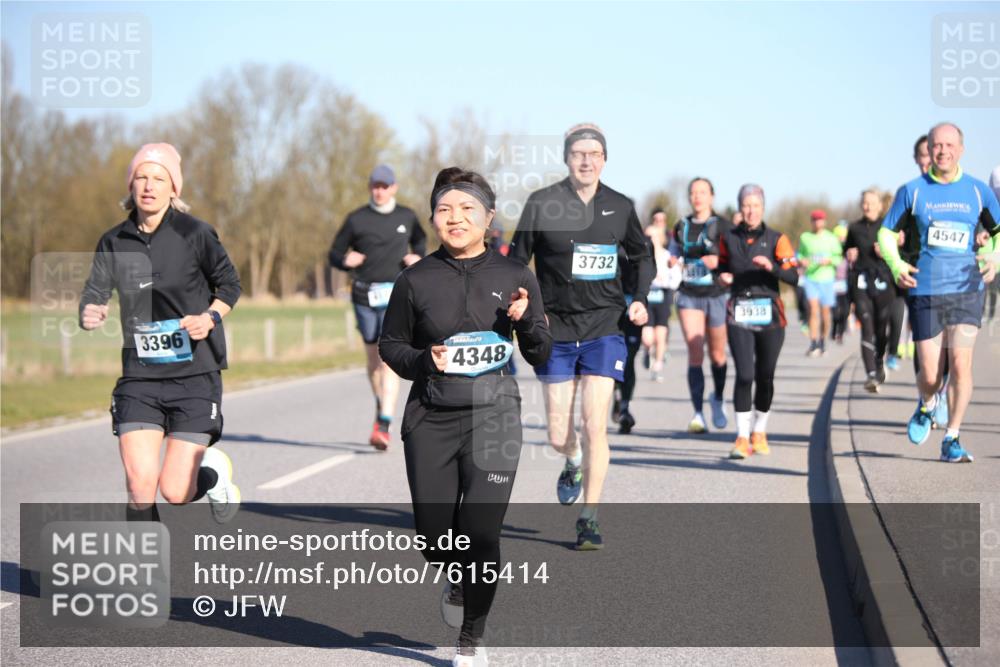 06.04.2025 - 44. Internationalen Wilhelmsburger Insellauf Jannik Wohlers http://msf.ph/oto/7615414 06.04.2025 09:34:16 Laufen 3396, 4348, 3732, 3938, 4547 meine-sportfotos.de