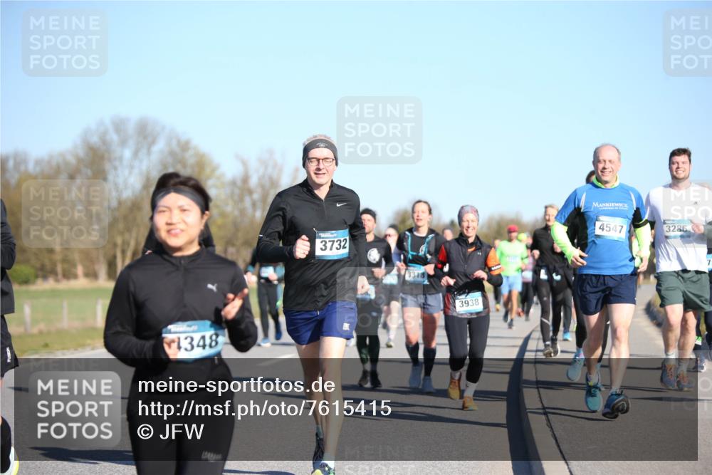 06.04.2025 - 44. Internationalen Wilhelmsburger Insellauf Jannik Wohlers http://msf.ph/oto/7615415 06.04.2025 09:34:16 Laufen 1348, 3732, 3318, 3938, 4547, 3286 meine-sportfotos.de