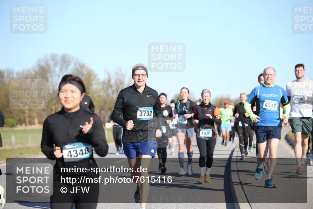 06.04.2025 - 44. Internationalen Wilhelmsburger Insellauf Jannik Wohlers http://msf.ph/oto/7615416 06.04.2025 09:34:17 Laufen 4348, 3732, 3938, 3286, 4547 meine-sportfotos.de