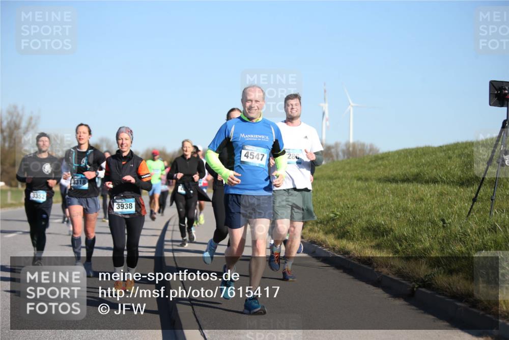 06.04.2025 - 44. Internationalen Wilhelmsburger Insellauf Jannik Wohlers http://msf.ph/oto/7615417 06.04.2025 09:34:18 Laufen 3352, 3318, 3938, 4547 meine-sportfotos.de