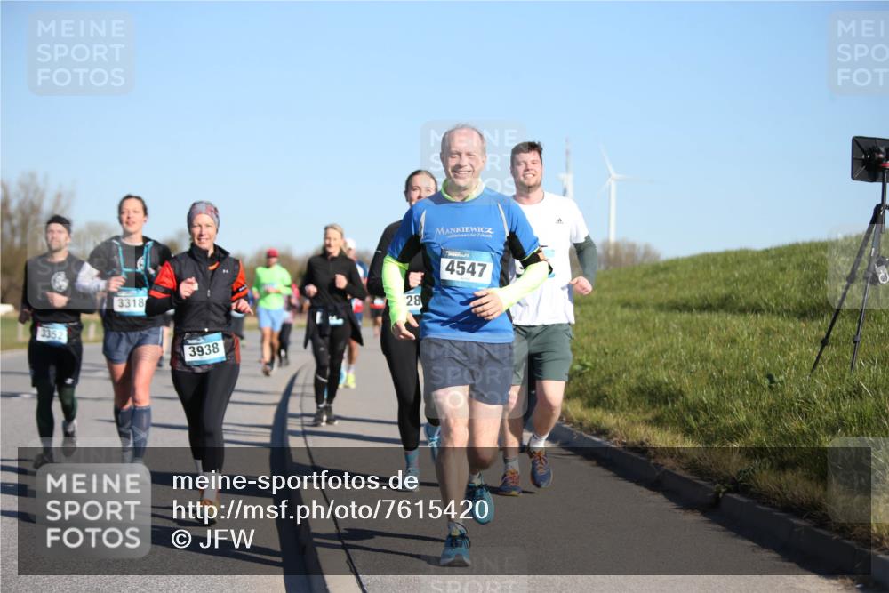 06.04.2025 - 44. Internationalen Wilhelmsburger Insellauf Jannik Wohlers http://msf.ph/oto/7615420 06.04.2025 09:34:18 Laufen 3352, 3318, 3938, 28, 4547 meine-sportfotos.de