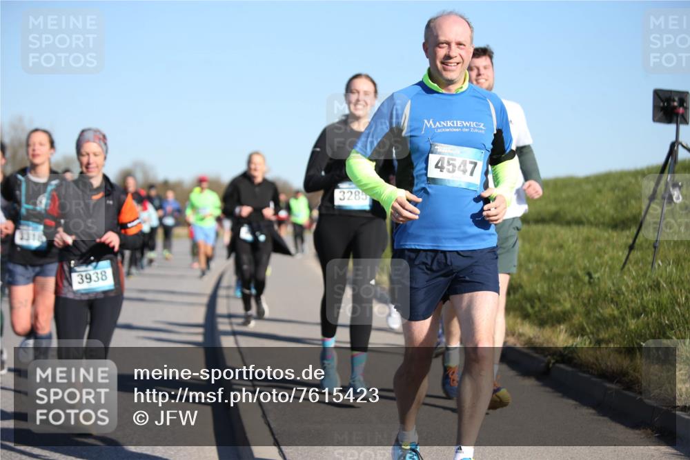 06.04.2025 - 44. Internationalen Wilhelmsburger Insellauf Jannik Wohlers http://msf.ph/oto/7615423 06.04.2025 09:34:19 Laufen 3318, 3938, 3285, 4547 meine-sportfotos.de