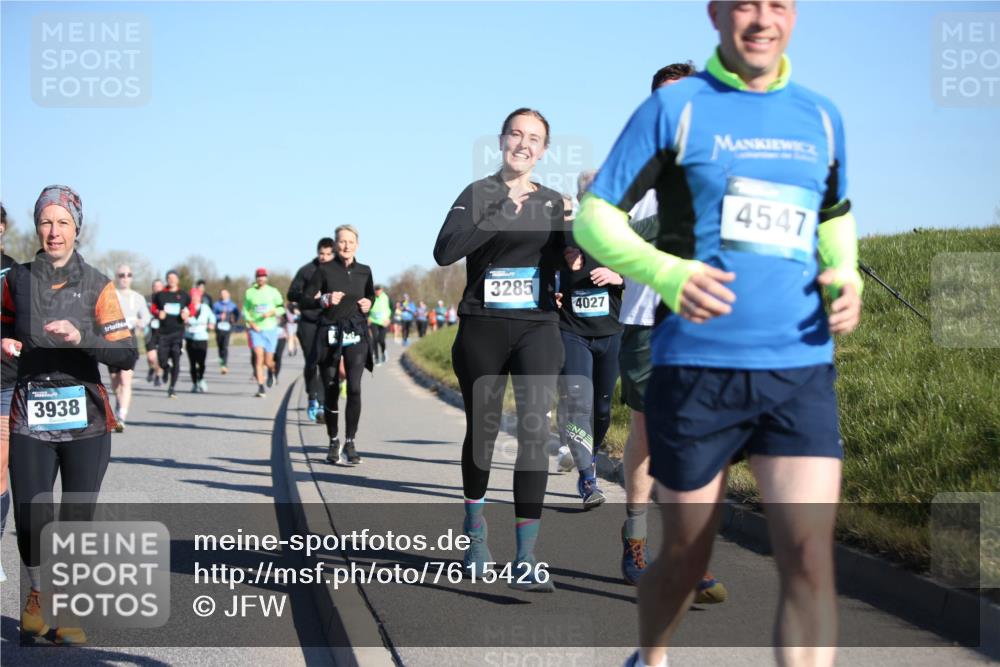 06.04.2025 - 44. Internationalen Wilhelmsburger Insellauf Jannik Wohlers http://msf.ph/oto/7615426 06.04.2025 09:34:20 Laufen 3938, 3285, 4027, 4547 meine-sportfotos.de