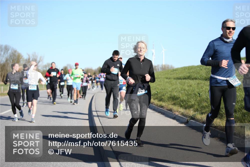 06.04.2025 - 44. Internationalen Wilhelmsburger Insellauf Jannik Wohlers http://msf.ph/oto/7615435 06.04.2025 09:34:22 Laufen 4575, 4376, 93, 66, 026, 510 meine-sportfotos.de