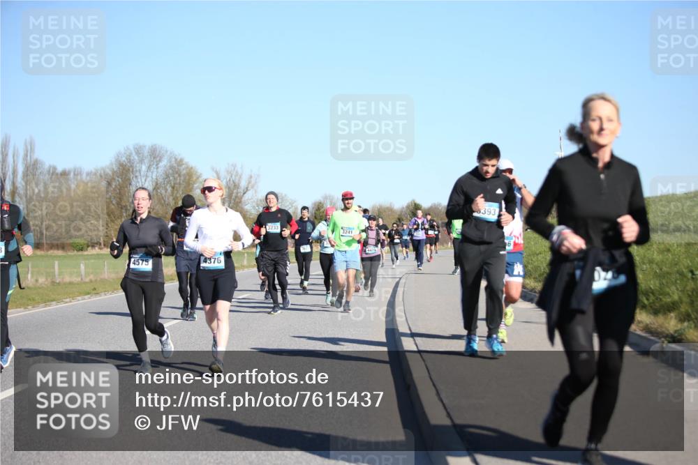 06.04.2025 - 44. Internationalen Wilhelmsburger Insellauf Jannik Wohlers http://msf.ph/oto/7615437 06.04.2025 09:34:23 Laufen 4575, 4376, 3233, 3241, 4479, 393 meine-sportfotos.de