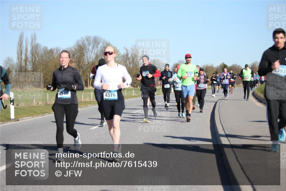 06.04.2025 - 44. Internationalen Wilhelmsburger Insellauf Jannik Wohlers http://msf.ph/oto/7615439 06.04.2025 09:34:23 Laufen 4575, 4376, 3232, 322, 3241, 4479, 3444, 4415, 3393 meine-sportfotos.de