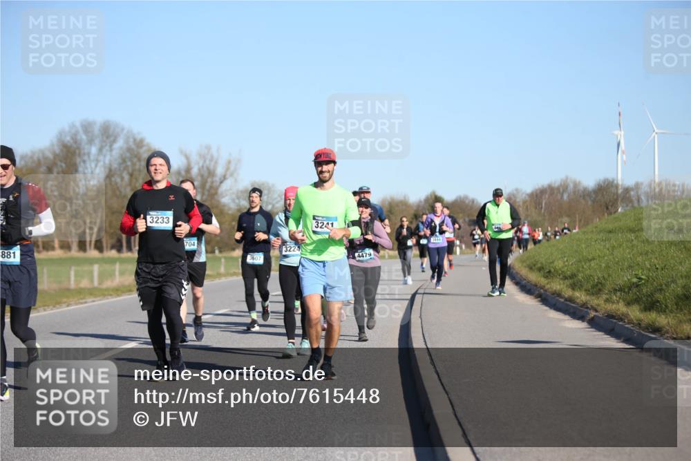 06.04.2025 - 44. Internationalen Wilhelmsburger Insellauf Jannik Wohlers http://msf.ph/oto/7615448 06.04.2025 09:34:25 Laufen 881, 3233, 704, 3224, 3607, 3241, 4479, 3444 meine-sportfotos.de