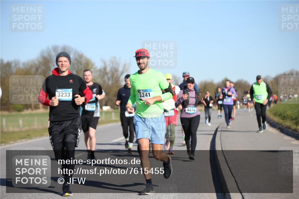 06.04.2025 - 44. Internationalen Wilhelmsburger Insellauf Jannik Wohlers http://msf.ph/oto/7615455 06.04.2025 09:34:26 Laufen 3233, 3704, 3241, 4479, 4415 meine-sportfotos.de